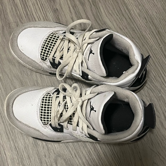 Jordan 4s military black